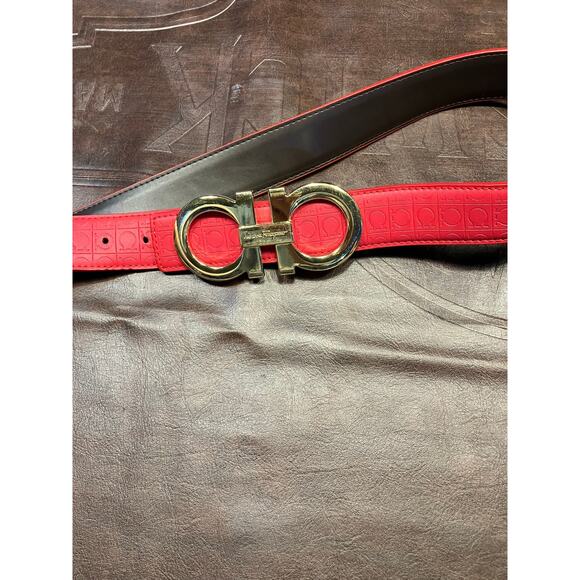 NWOT 🔥Salvatore Ferragamo Red Leather Belt with Gold Buckle - Picture 2 of 10